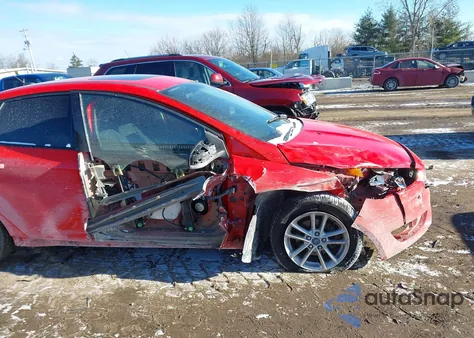 2015 Ford Focus Se z USA, uszkodzony, nr VIN 1FADP3F29FL317148